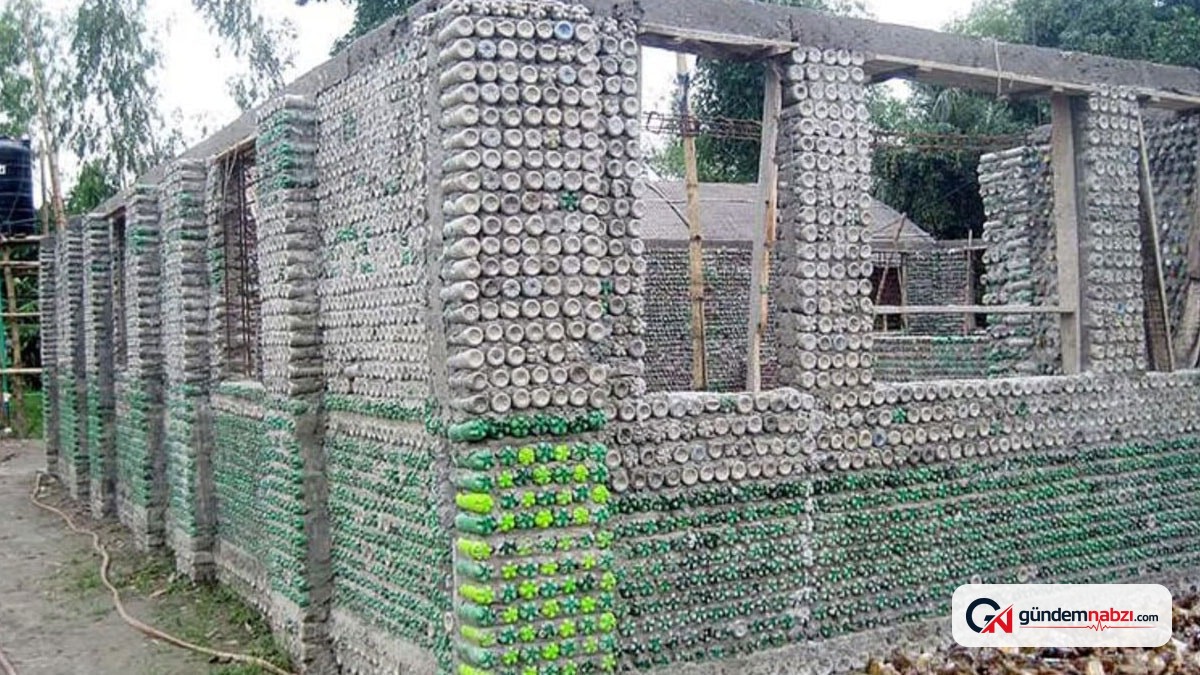 80 bin plastik şişeyle çeyrek maliyetine ev inşa ettiler