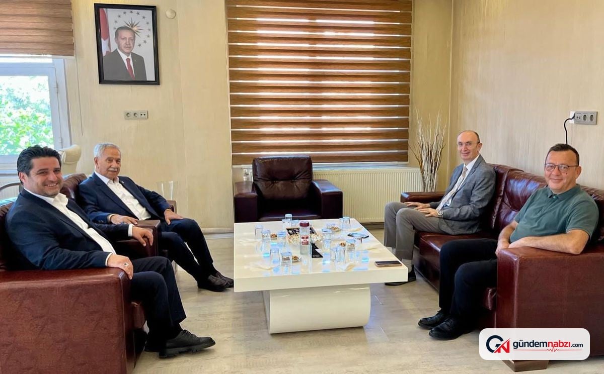Bülent Arınç'tan Manisa Şehzadeler Kaymakamı Günhan Yazar'a ziyaret