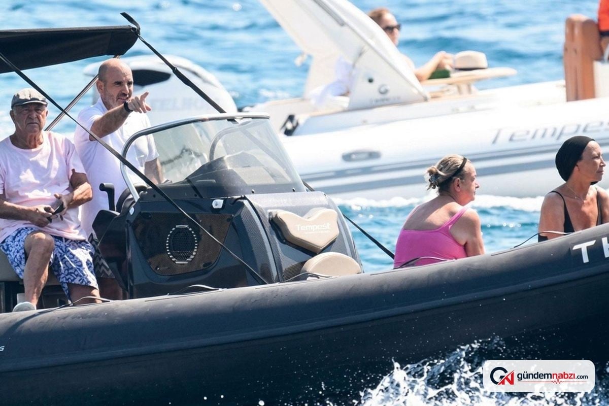 Muğla Bodrum'da tatil yapan Fatih Terim'in bot gezisindeki konuğu Demet Akbağ oldu