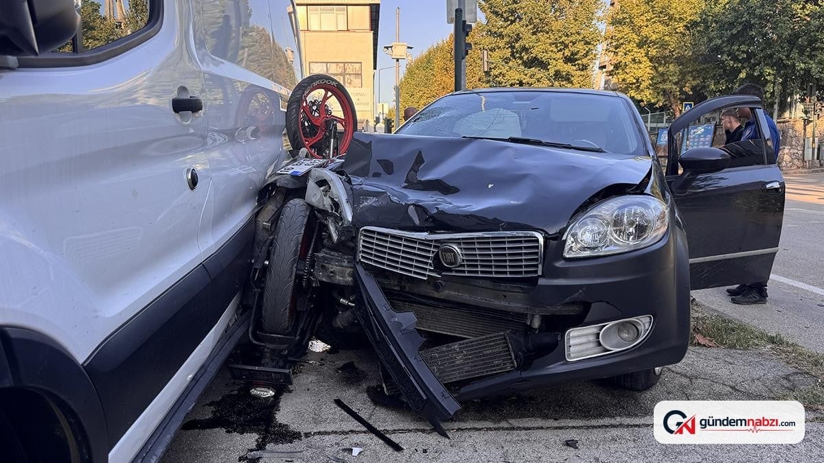 Bursa'da motosiklet ile otomobil çarpıştı: 1 yaralı