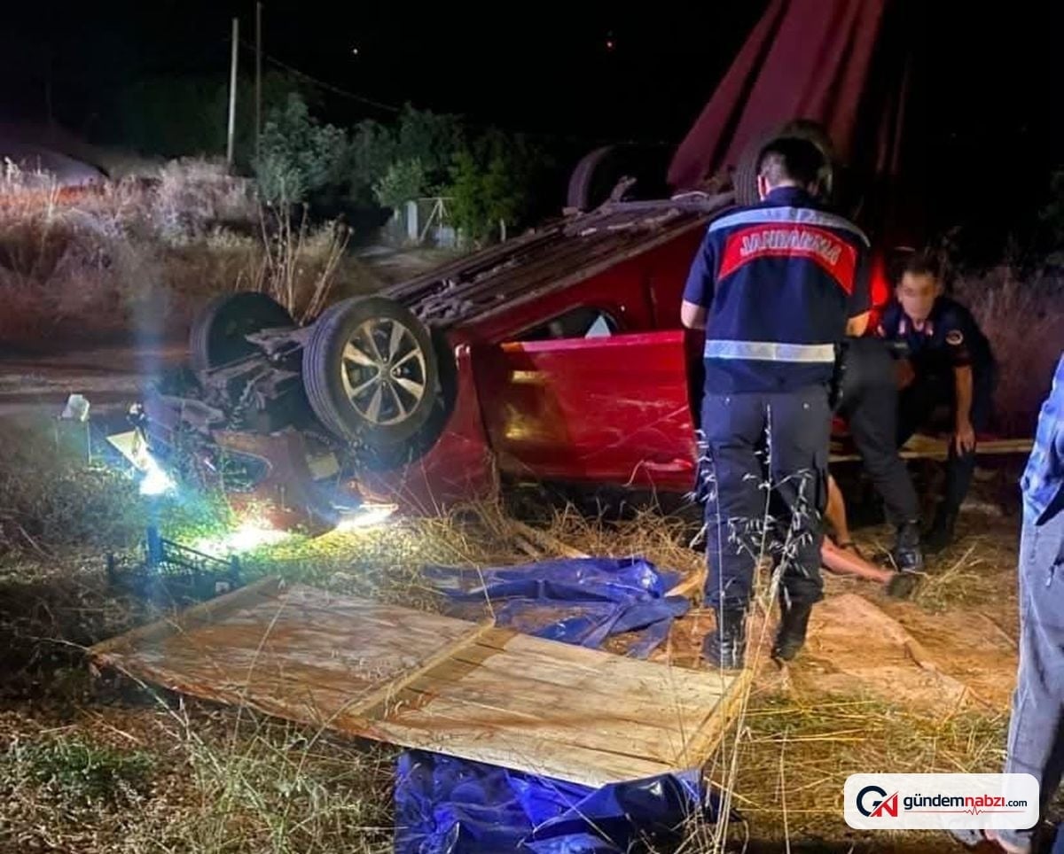 Bursa'da otomobil şarampole devrildi: 3 yaralı