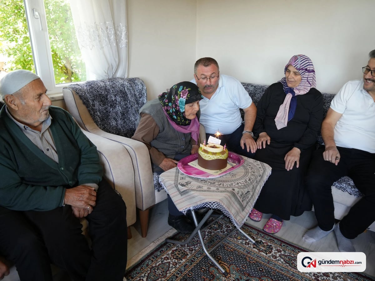 Atiye nine 100 yaşına girdi