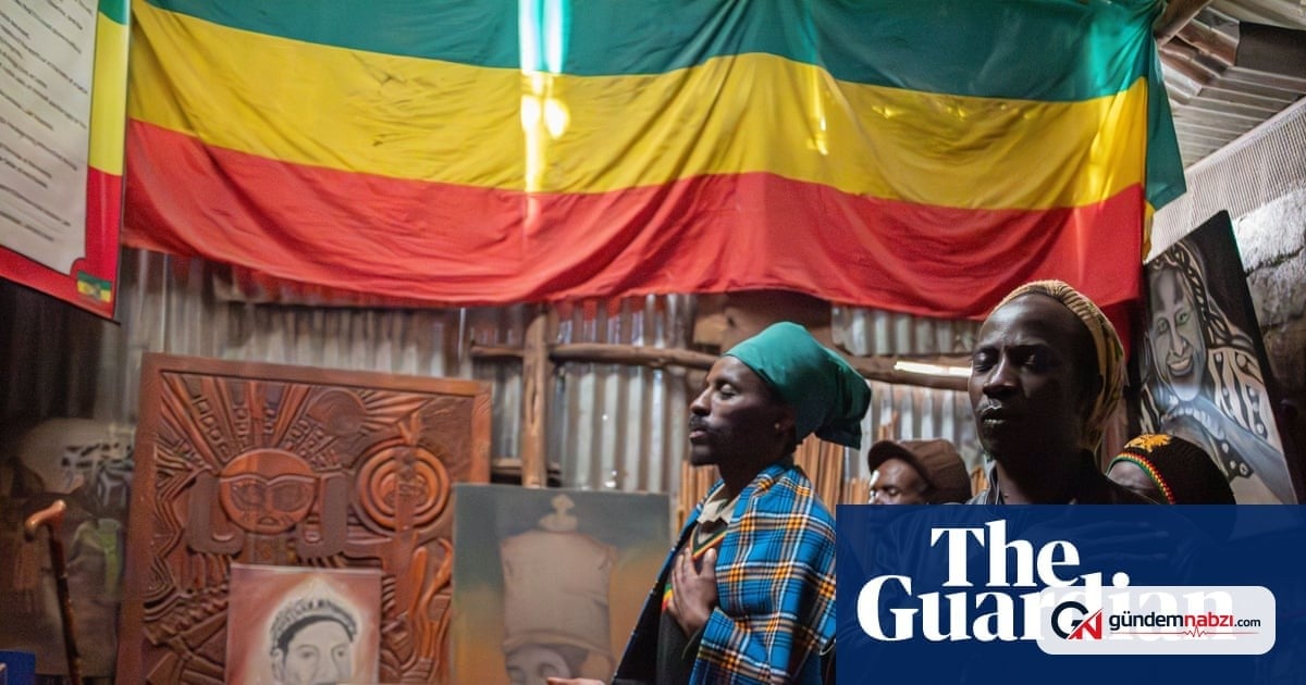 Kenya'da mahkeme kararına tepki gösteren Rastafariler yasakla mücadele ediyor