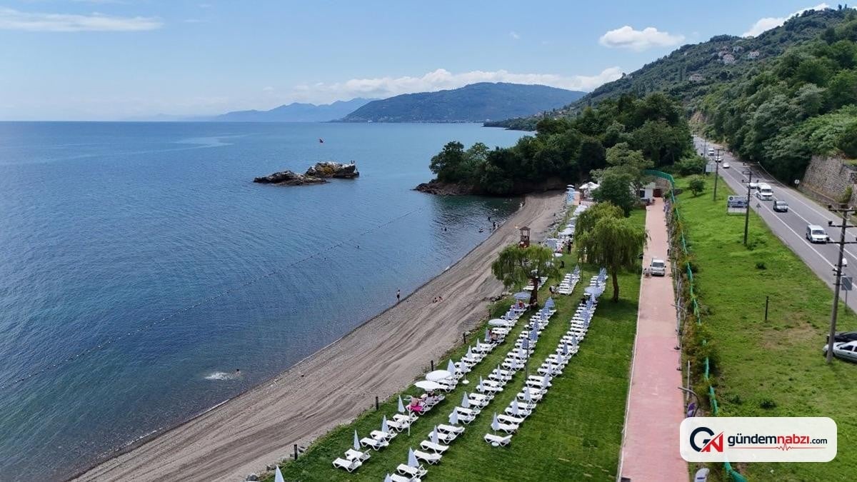 Ordu'da yenilenen Aktaş Plajı Yaz sezonunda ilgi görüyor