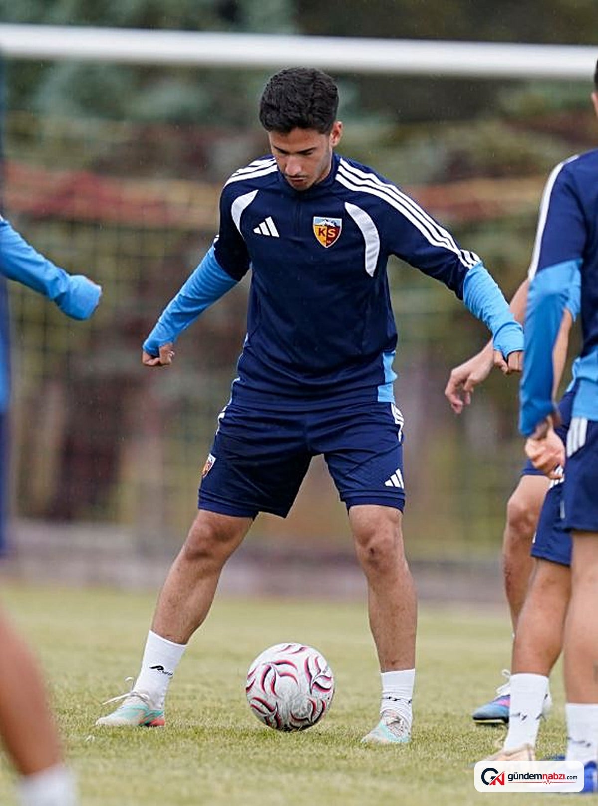Kayserispor ikinci etap hazırlıklarını sürdürüyor