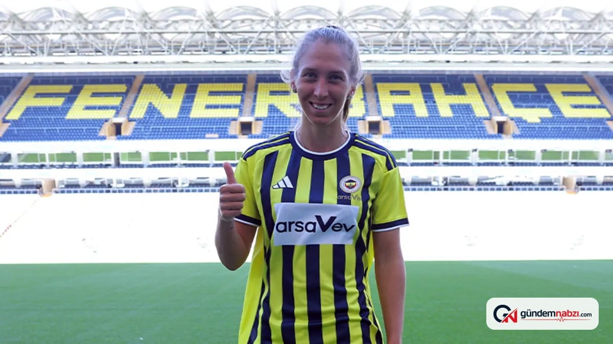 Zsanett Bernadett Kajan, Fenerbahçe'ye imza attı
