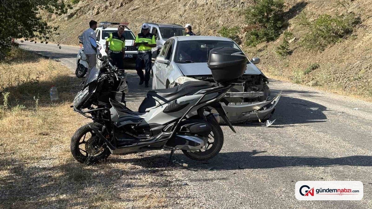 Alçılı koluyla motosikletle kaza geçirdi