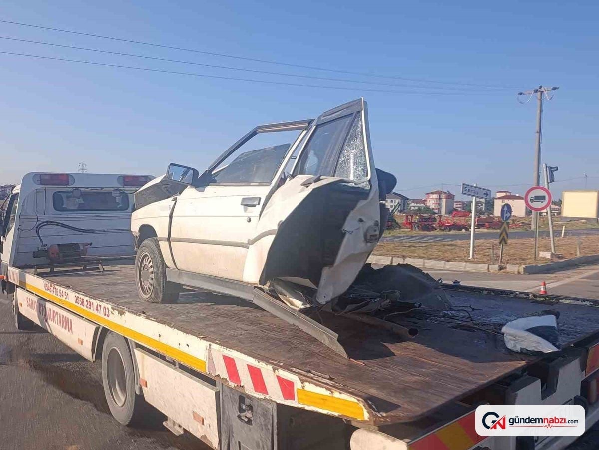 İkiye bölünen otomobilden sağ çıktı