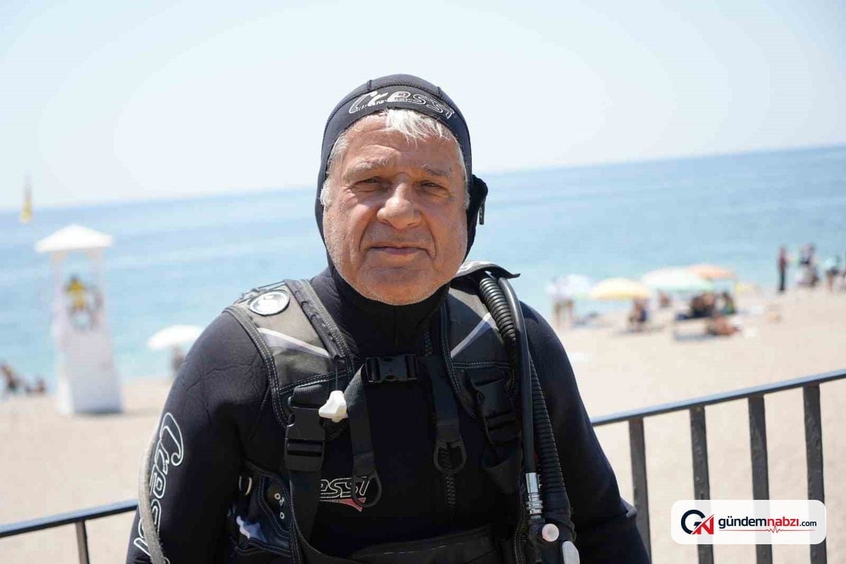 Antalya'da Konyaaltı Plajı'ndaki toz benzeri maddeler mikroplastik çıktı