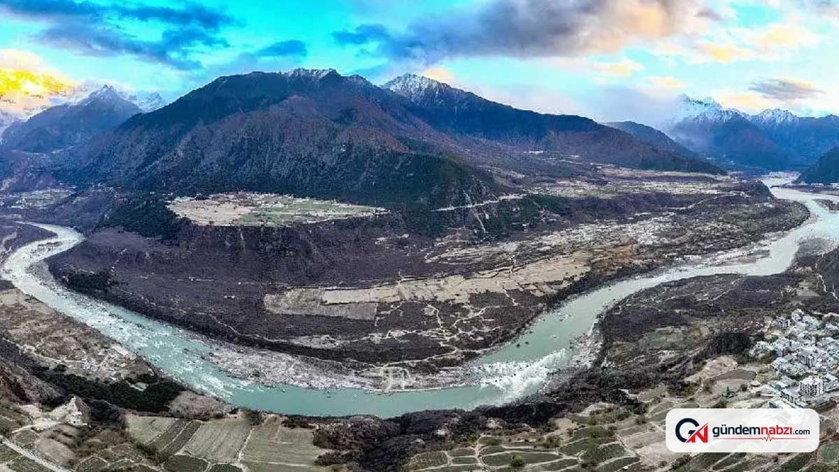 Çin'de dev baraj projesi: Nehir yönü değişiyor, risk artıyor