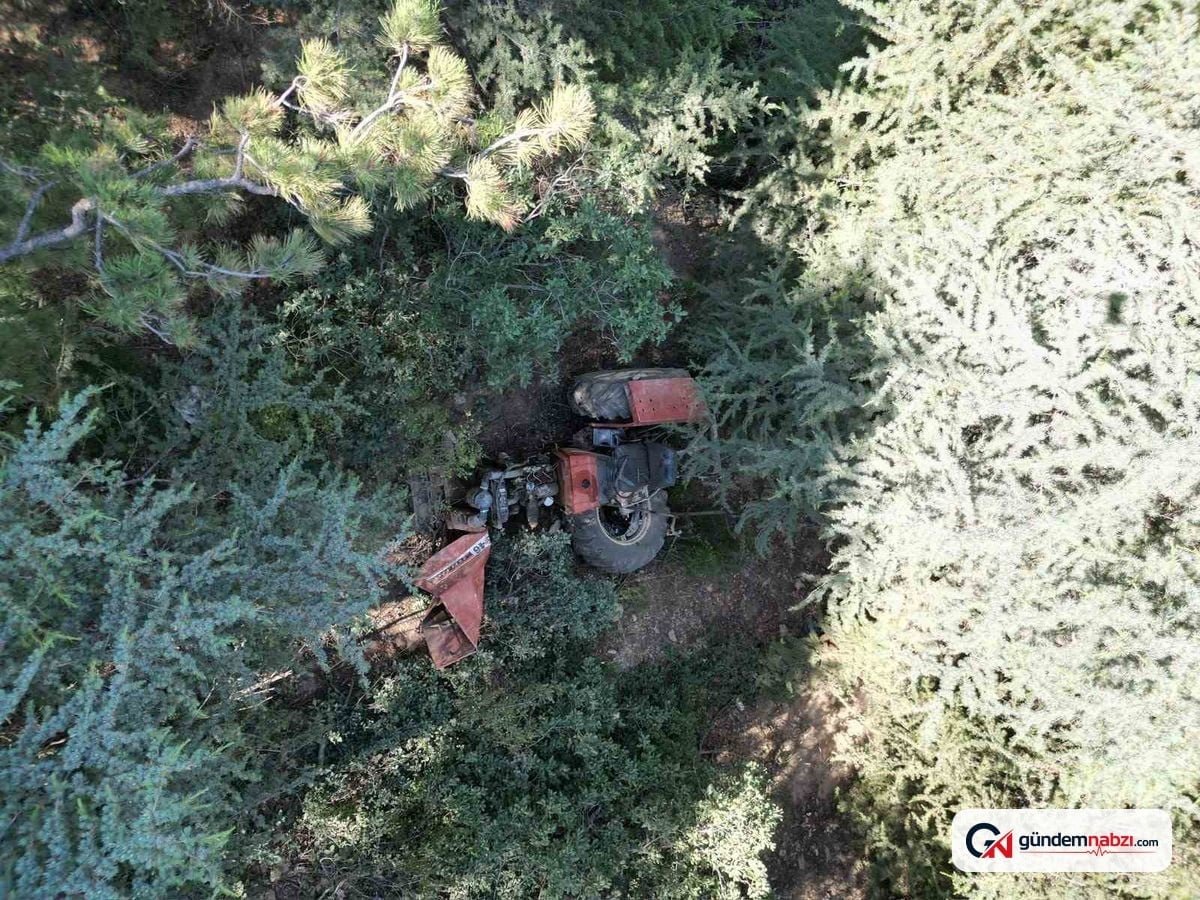 Afyonkarahisar'da traktör uçuruma yuvarlandı: 2 yaralı