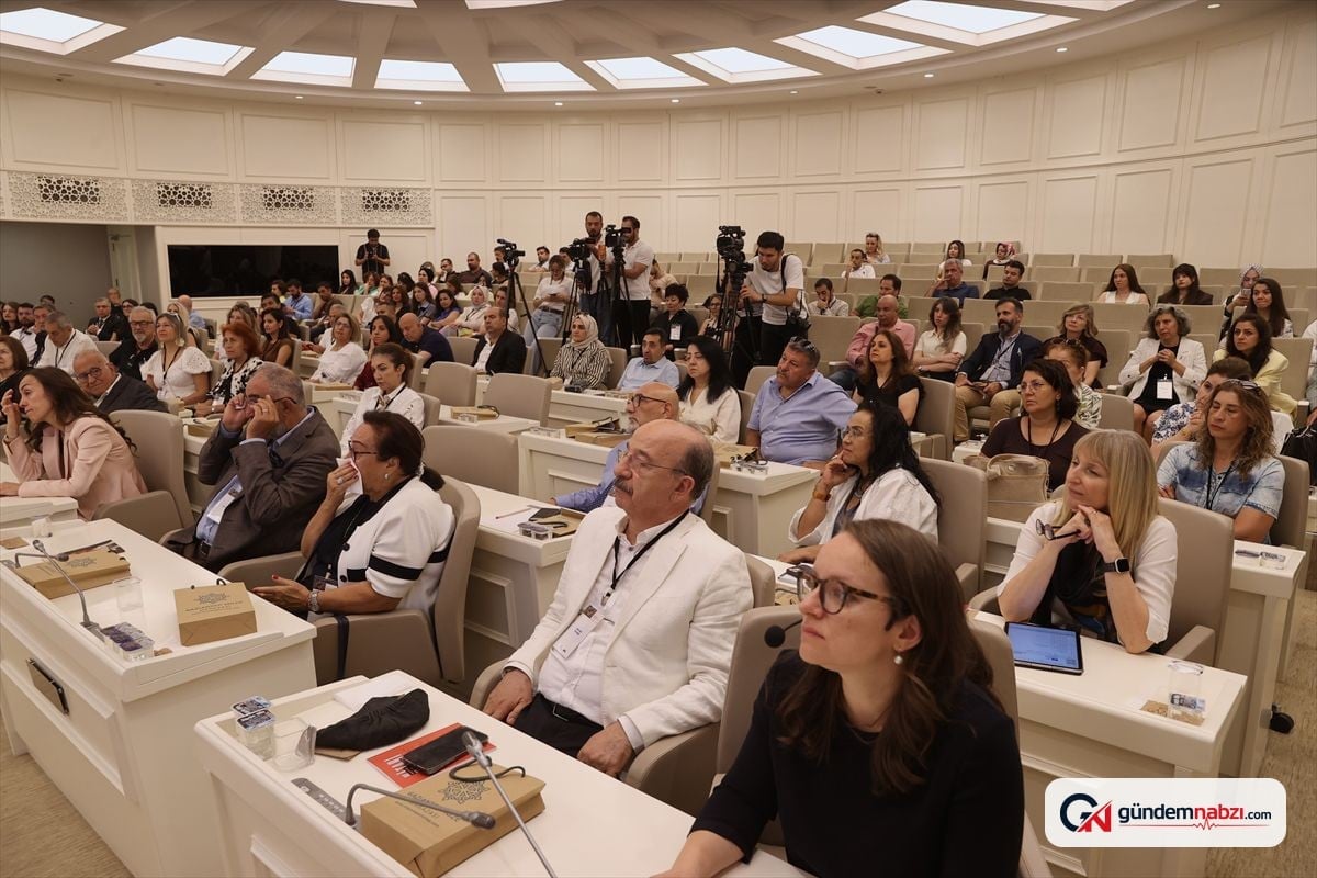 Gaziantep'te Prof. dr. metin sözen anıldı