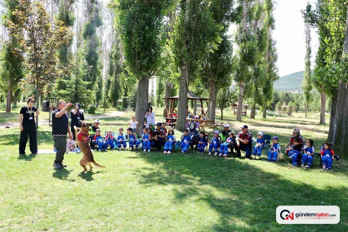 Bayburt'ta anaokulu öğrencilerine jandarma tanıtımı yapıldı