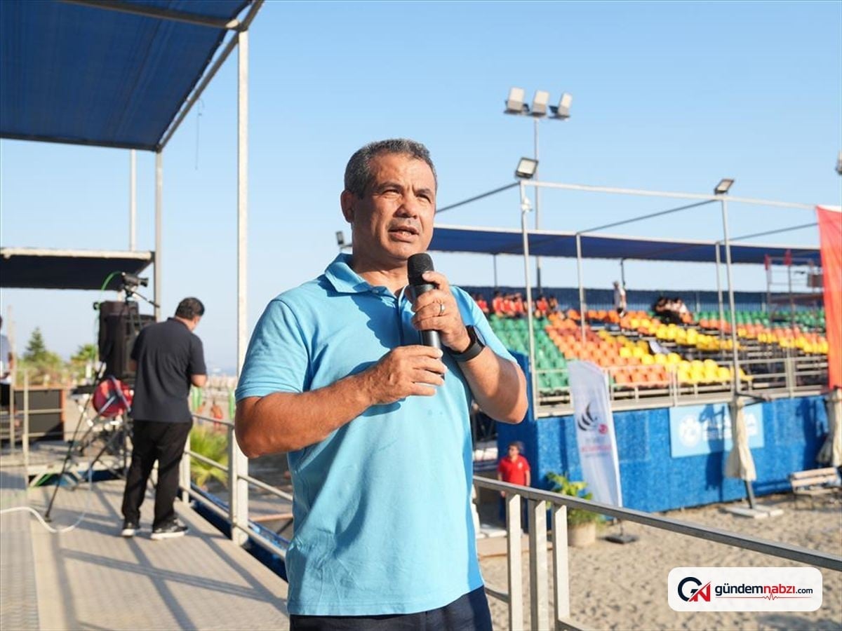 2026 Air Badminton Türkiye Şampiyonası Antalya Alanya'da başladı