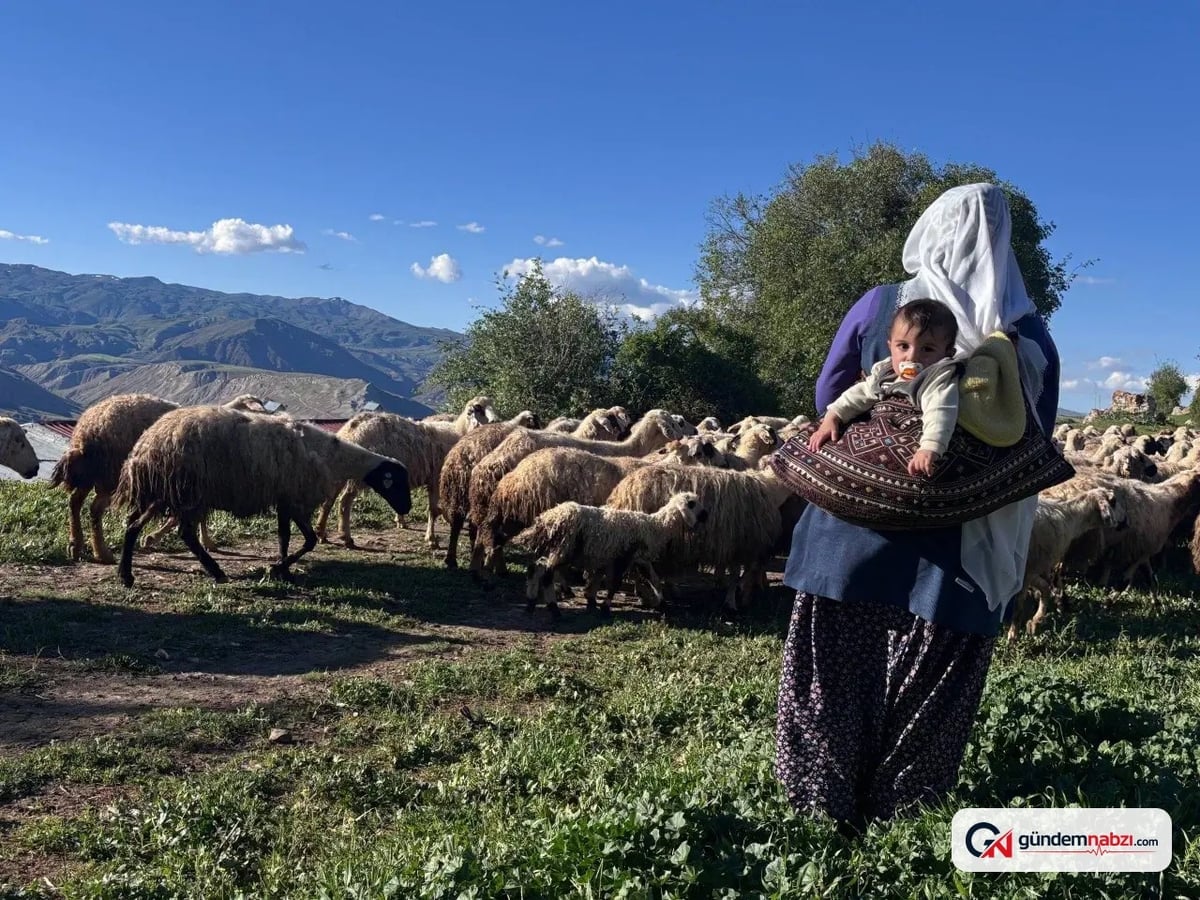 Yaylalardaki çocuklar geleneksel üretimde görev alıyor