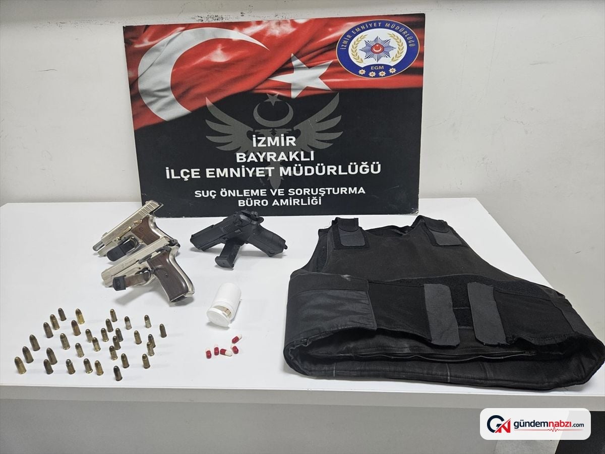 Bayraklı'da silah ve uyuşturucu ele geçirildi