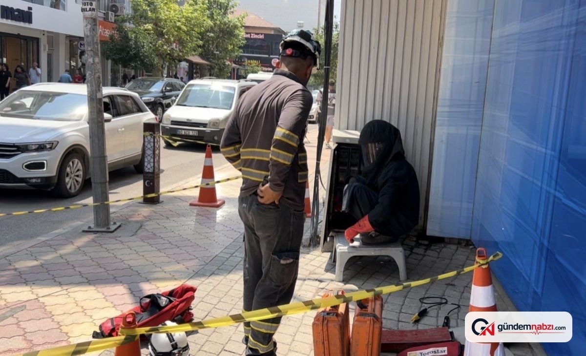 Osmaniye'de trafo yangınına aldırış etmeyenler ATM'den para çekti
