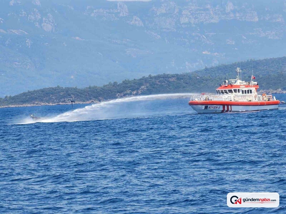 Muğla'da yelkenli tekne yandı