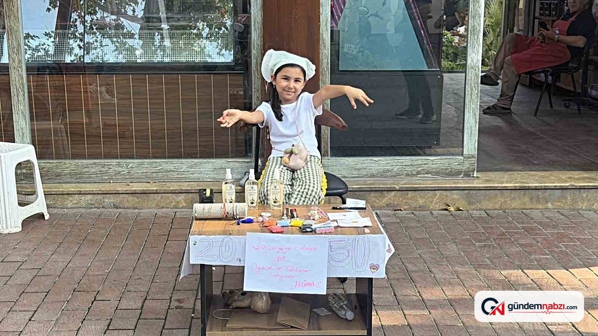 Bursa İznik'te 7,5 yaşındaki Hüma Japonya için tezgah kurdu