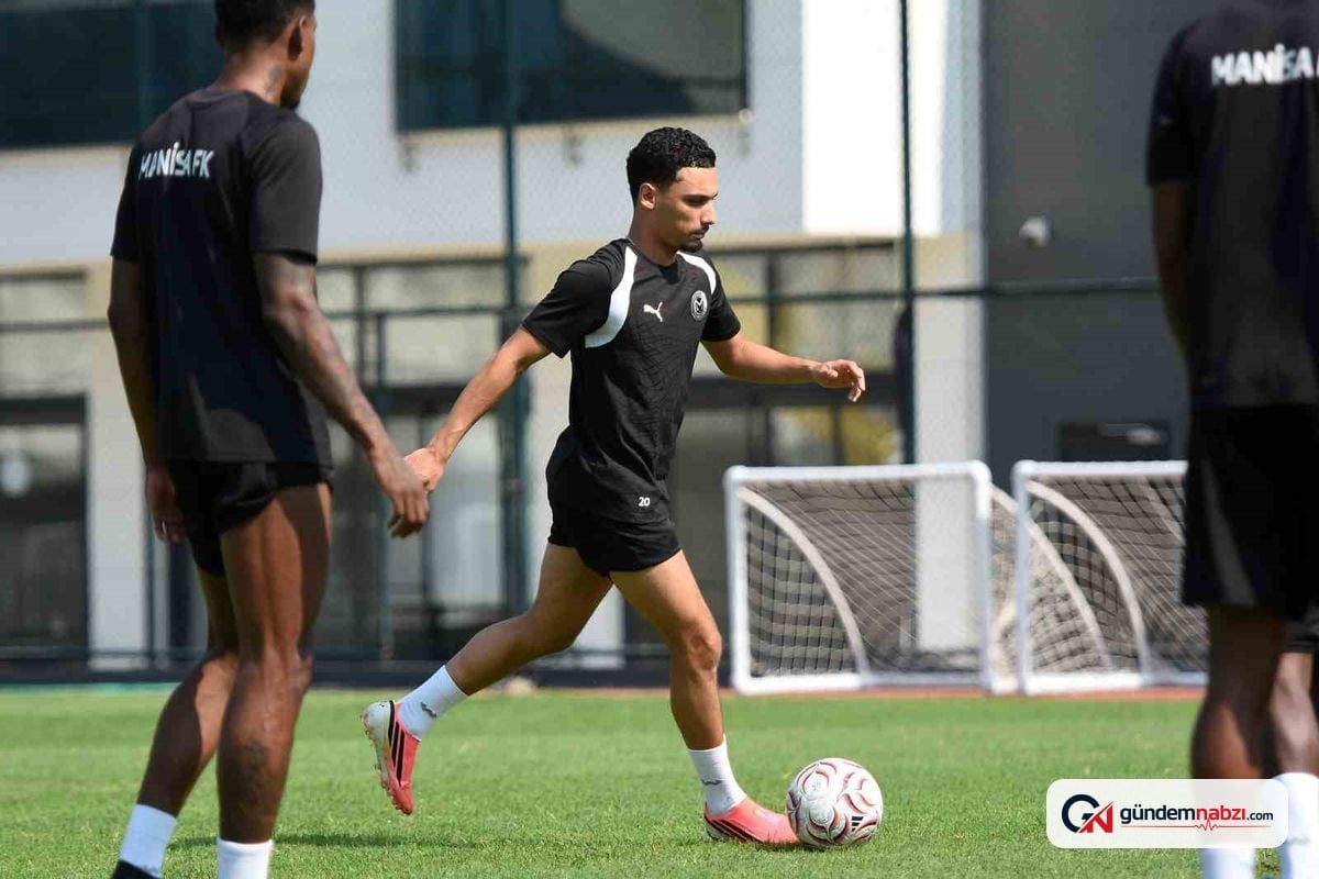 Manisa FK, Boluspor maçı için Bolu'ya gitti