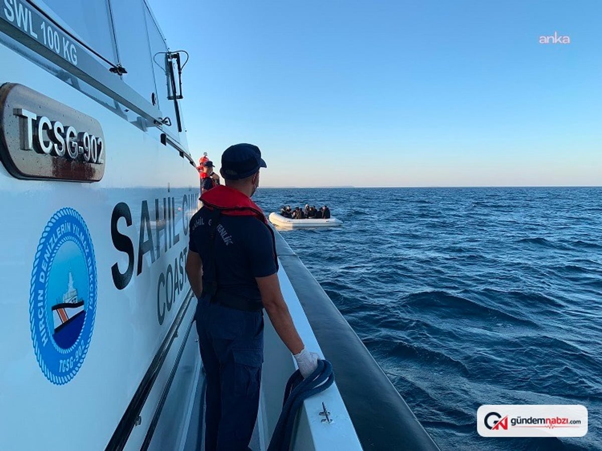 İzmir açıklarında 16 düzensiz göçmen kurtarıldı
