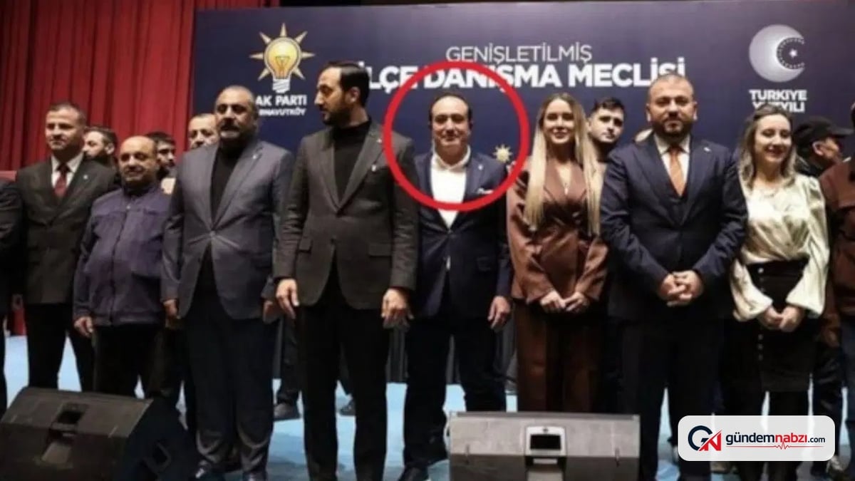 Kılıçdaroğlu atadı: Savaş Aras'ın AKP rozetini taktığı ortaya çıktı