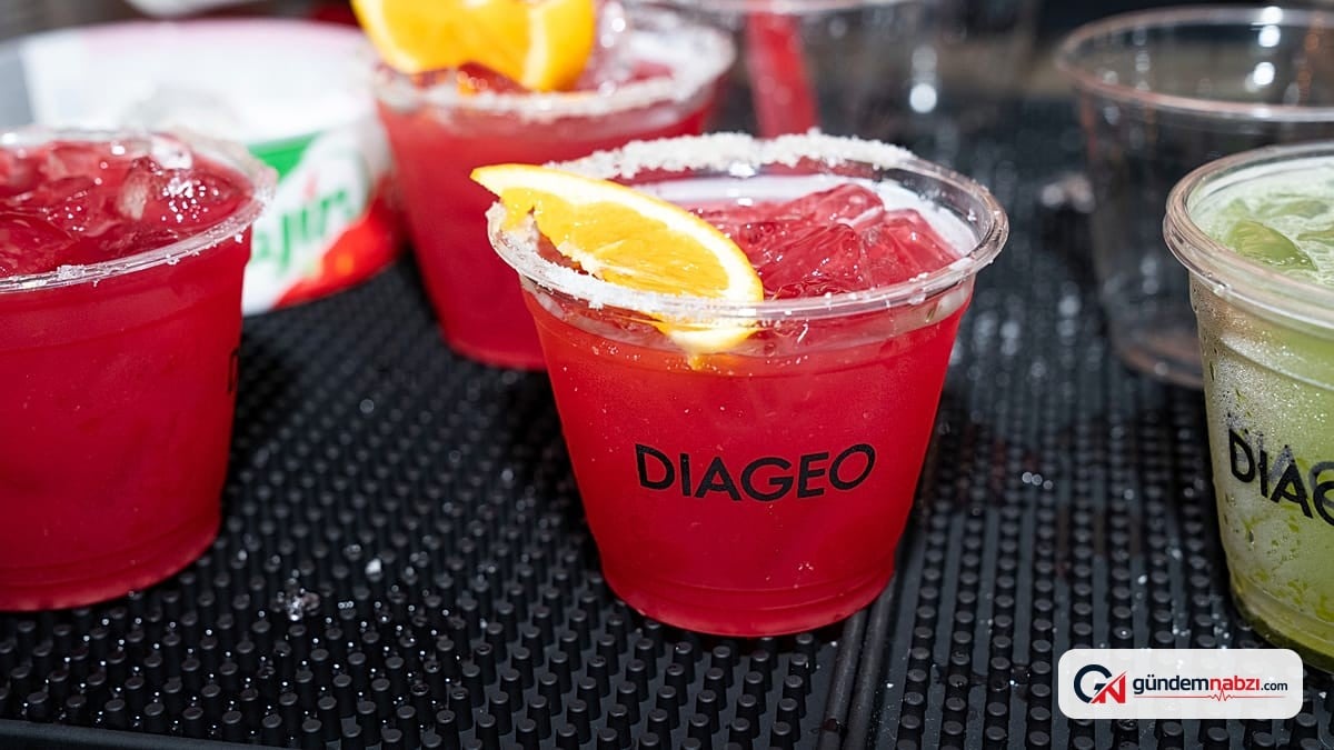 Diageo, büyüme yavaşlamasıyla başa çıkmak için 1 milyar dolarlık kesinti planı açıkladı
