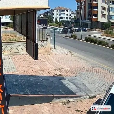 Elazığ'daki bulvarda sık kazalar esnafı tedirgin ediyor