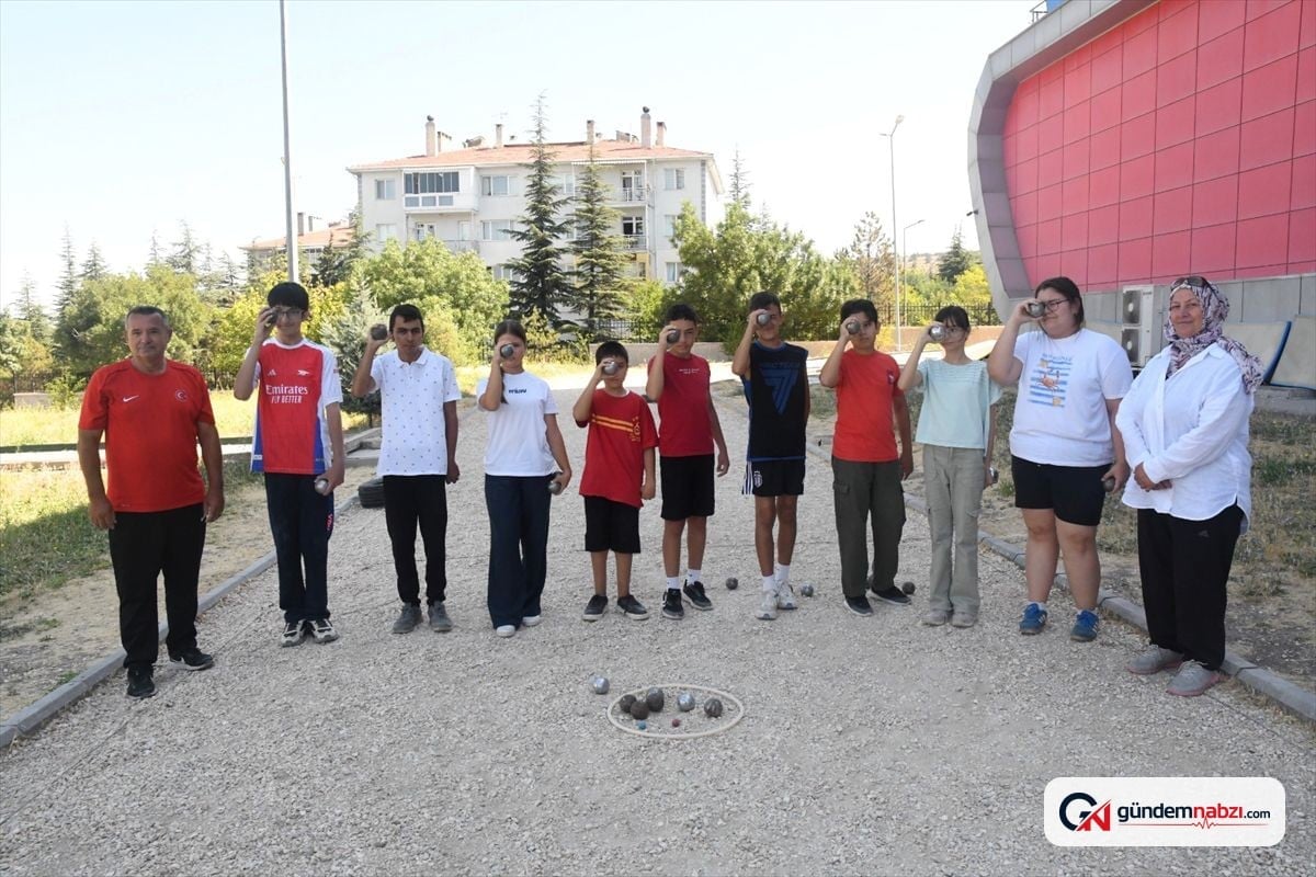 Eskişehir'de GSB Spor Okulları bocce eğitimleri devam ediyor