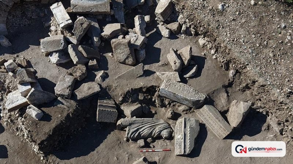 Ömer Çelik'ten Aspendos'taki Asklepios heykeline ilişkin paylaşım