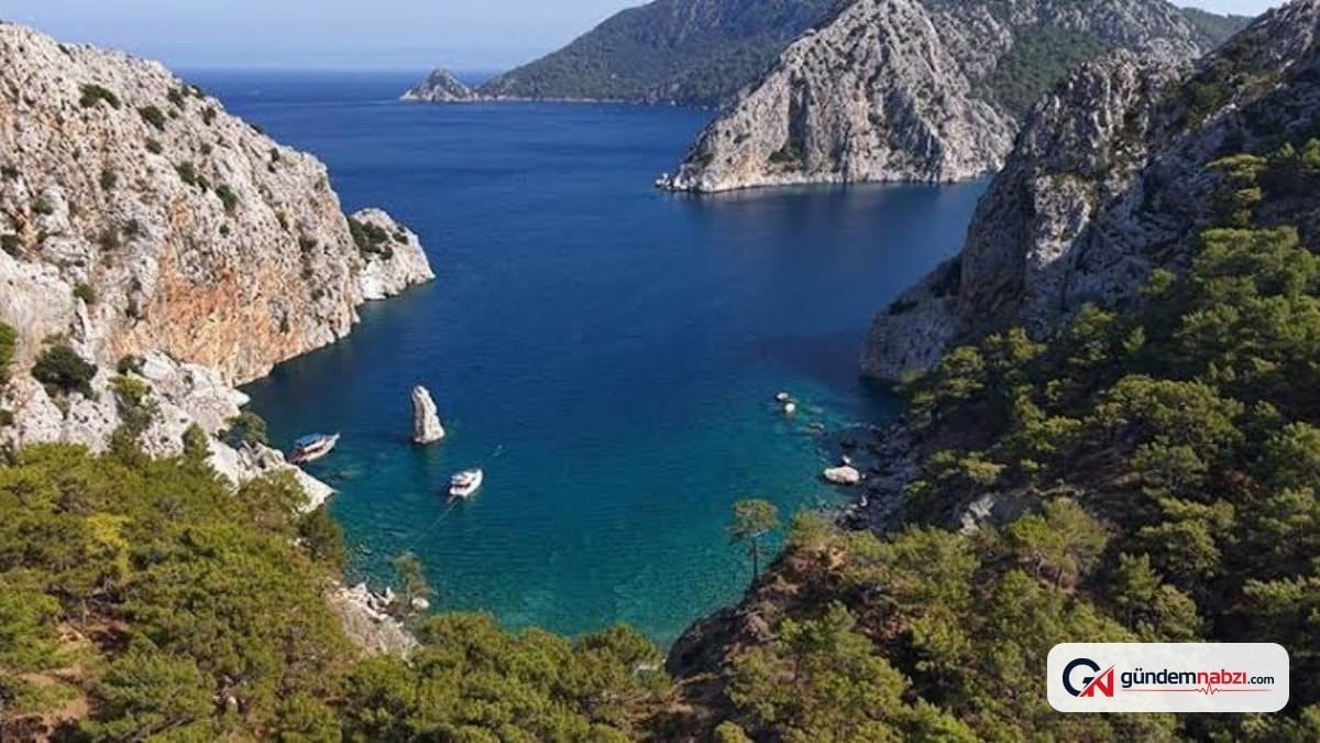 Antalya'daki 'James Bond' koyu, Akvaryum sanılıyor