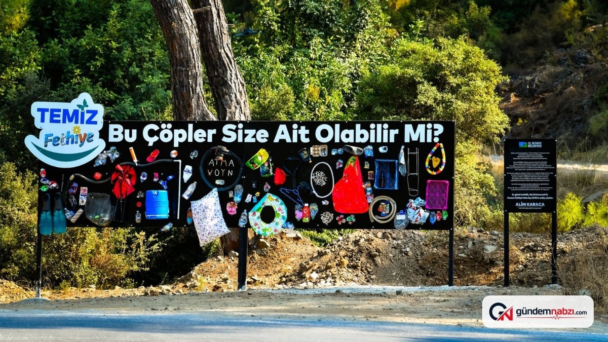Muğla'da toplanan çöpler farkındalık için billboardlarda sergileniyor