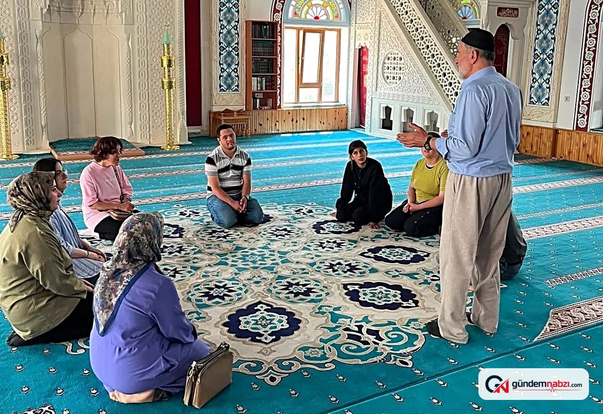 Bayburt'ta engelliler için cami buluşması düzenlendi