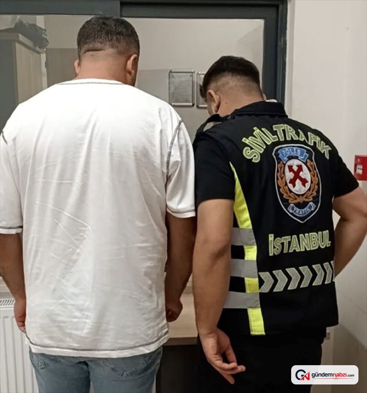 Düğün konvoyunda havaya ateş açana ev hapsi verildi