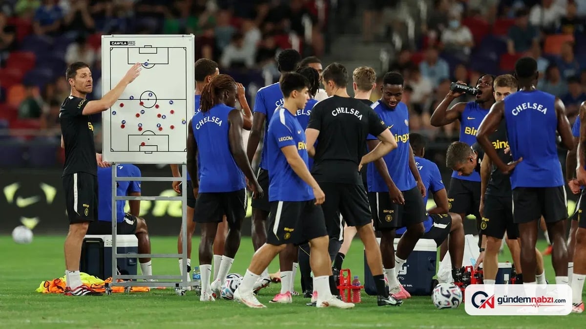 Chelsea, 16 oyuncusuyla yollarını ayıracak
