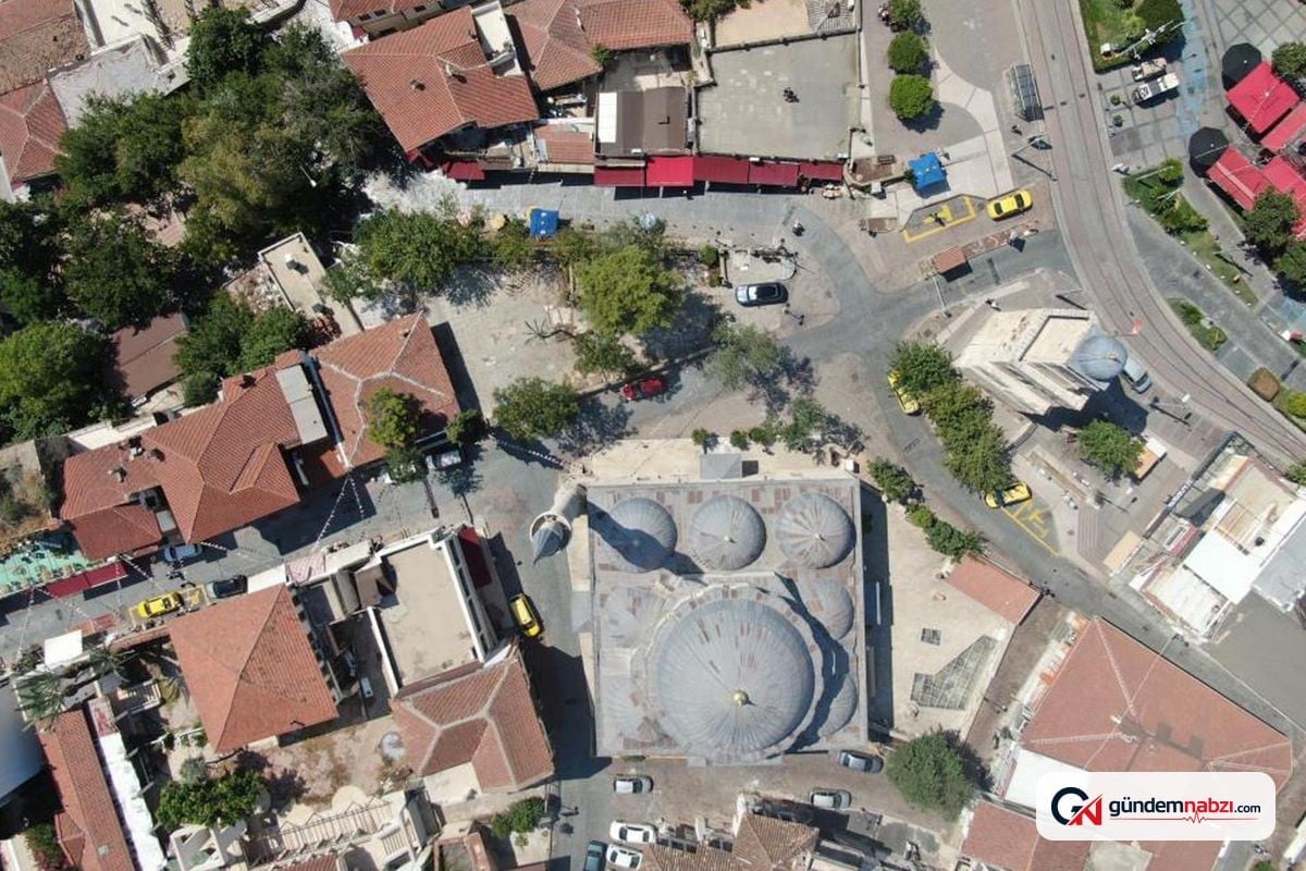 Kaleiçi, yaz aylarında 500 kişilik nüfusunu 50 bin yapıyor
