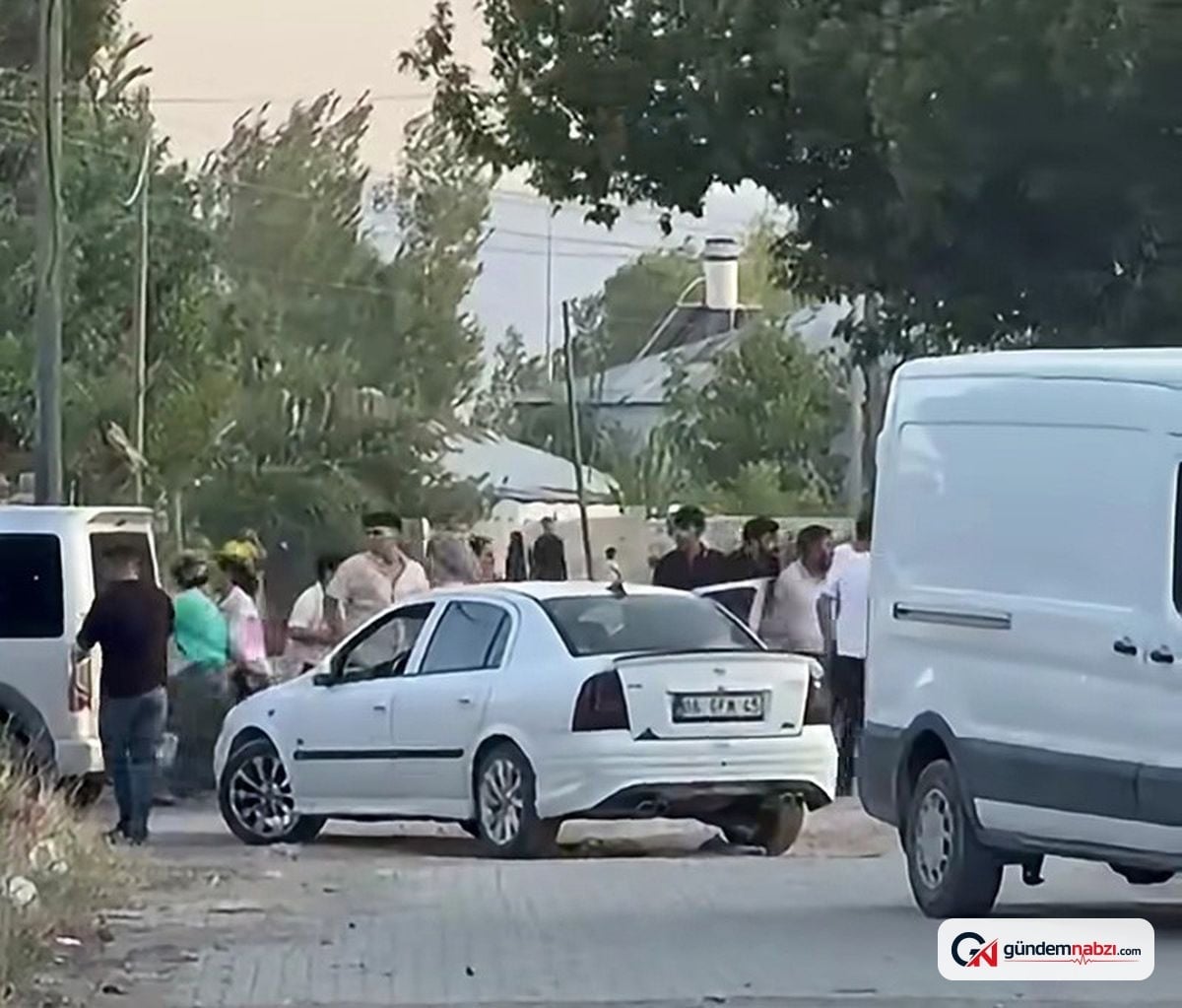 Muradiye'de iki aile arasında kavga: 5 yaralı