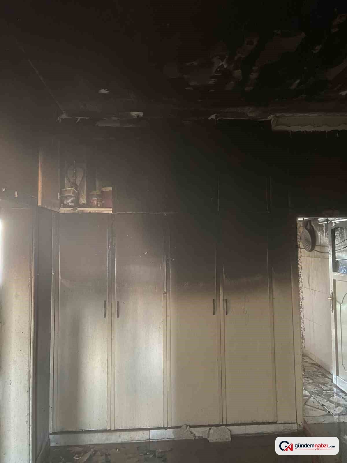 Diyarbakır Bismil'de iki ev yangında kullanılamaz hale geldi