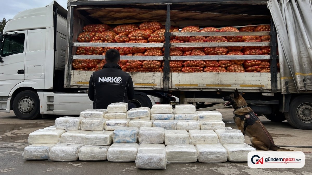 Ankara'nın Haymana ilçesinde soğan yüklü tırda 150 kilogram uyuşturucu bulundu