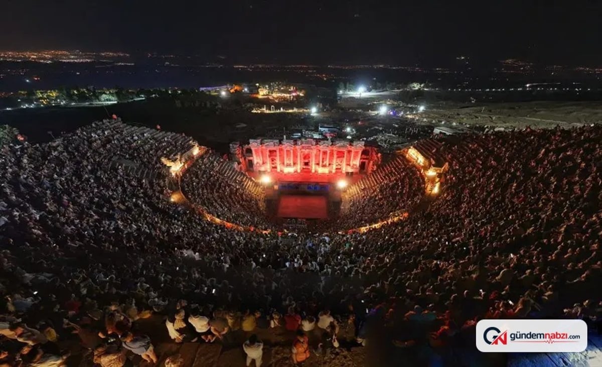 Zorba balesi Hierapolis Antik Tiyatrosu'nda sahnelendi