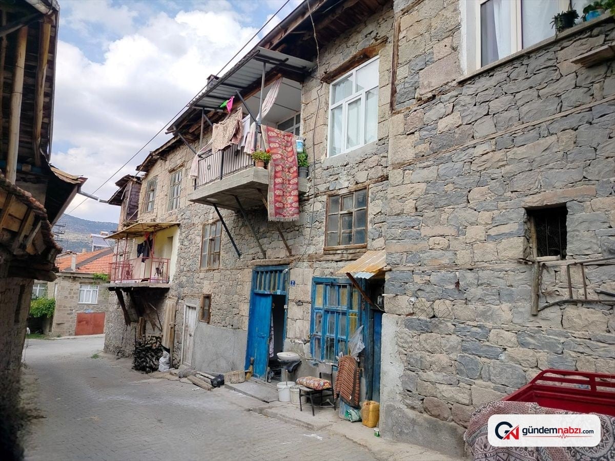 Konya'da ikinci kattan düşen 6 yaşındaki çocuk ağır yaralandı