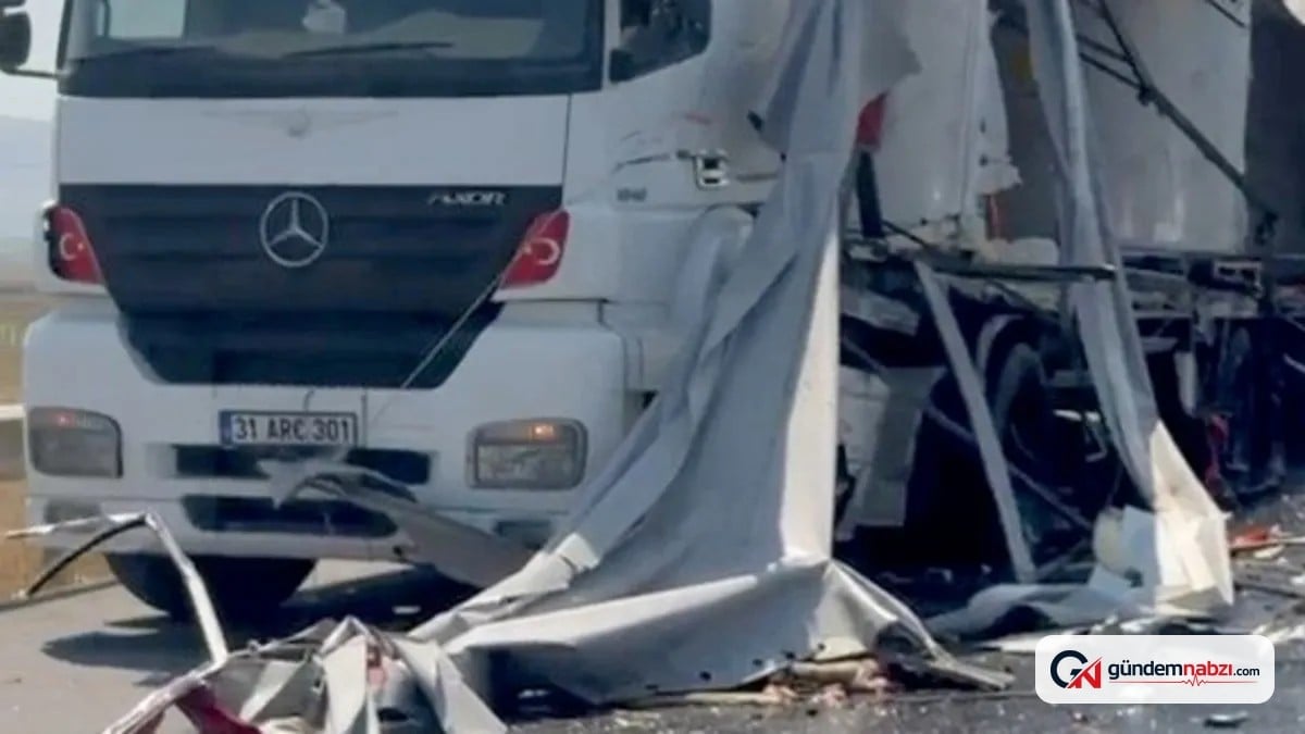Adana'da arızalanan TIR'ın şoförüne kamyon çarptı: 1 ölü