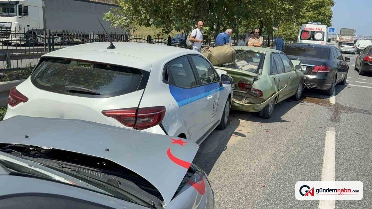 Samsun'da 4 aracın karıştığı zincirleme kaza meydana geldi