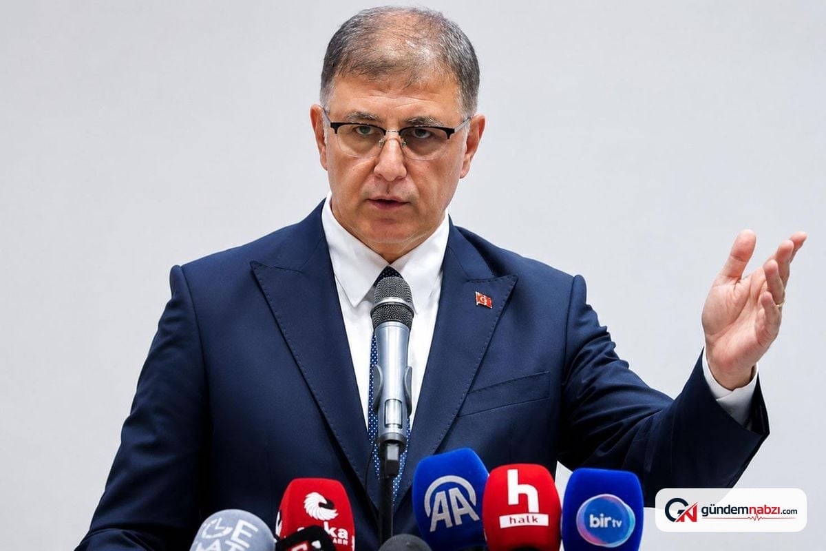 İzmir Büyükşehir Belediye Başkanı Cemil Tugay CHP WhatsApp grubuna alındı
