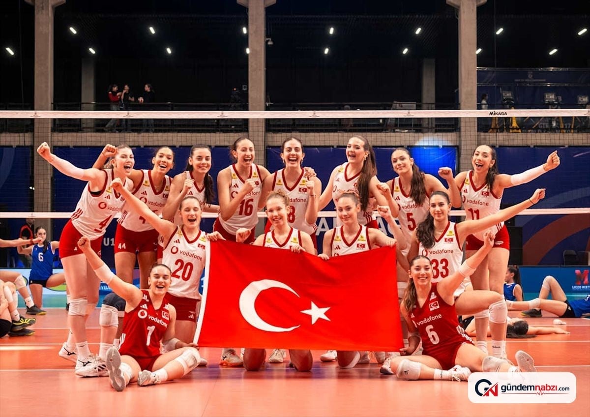 17 Yaş Altı Kadın Milli Voleybol Takımı son 16 turunda