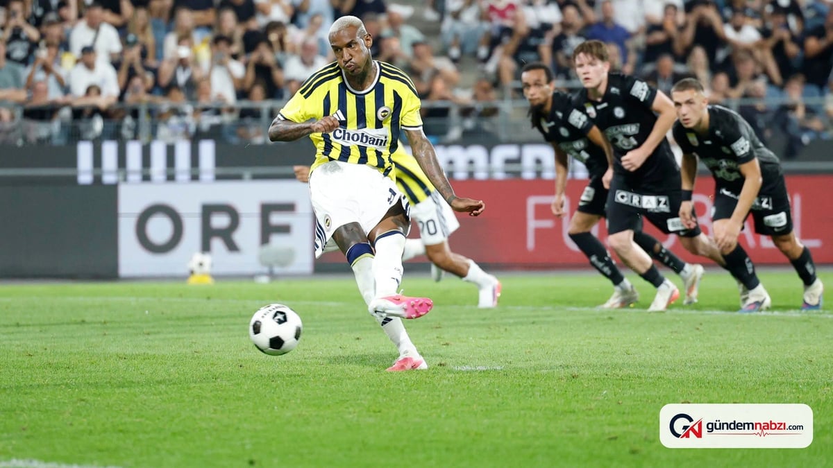 Anderson Talisca, Alex de Souza'yı geride bıraktı