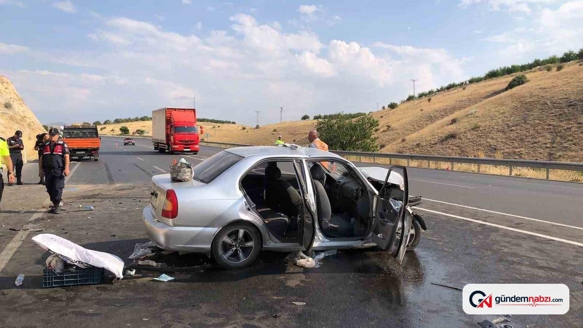 Malatya'da üç araç çarpıştı: 8 kişi yaralandı