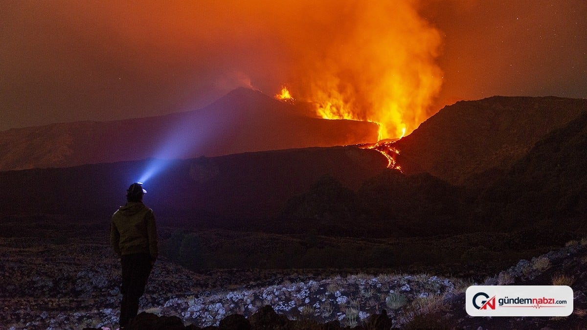 Etna yanardağı patladı, Catania havalimanı kapandı