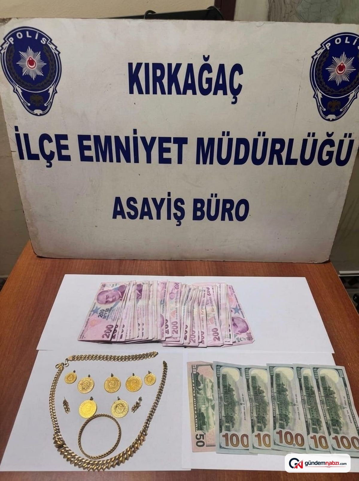 Manisa'da dolandırıcılık: Savcıyım diyerek çiftin altınlarını aldılar