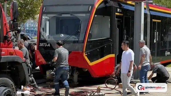 Tramvay çarptı: 24 yaşındaki kadın hayatını kaybetti